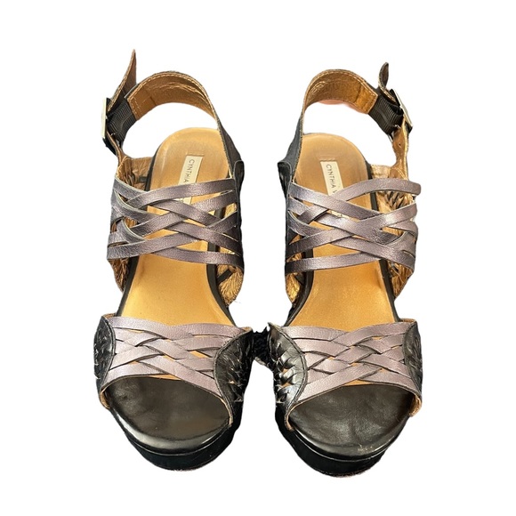 CYNTHIA VINCENT “Jaden” gunmetal wedge sandals Size 7 - Picture 2 of 8